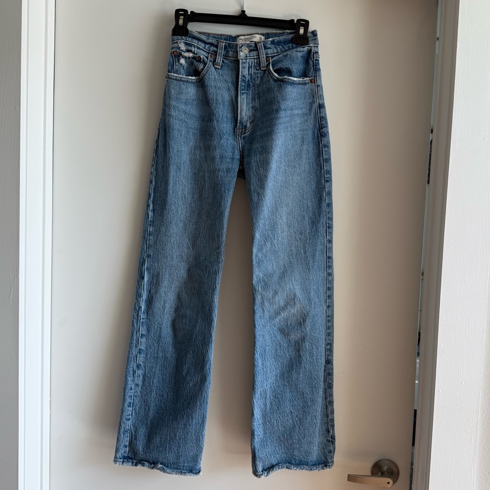 Abercrombie & Fitch 90s Relaxed High Rise Medium Vintage Wash